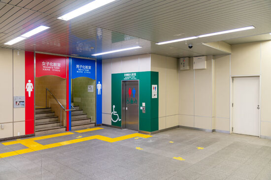 施工前の新鎌ヶ谷駅旅客トイレ