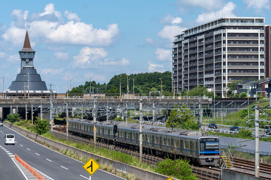 印旛日本医大駅は駅であるとともに街の一部でもある