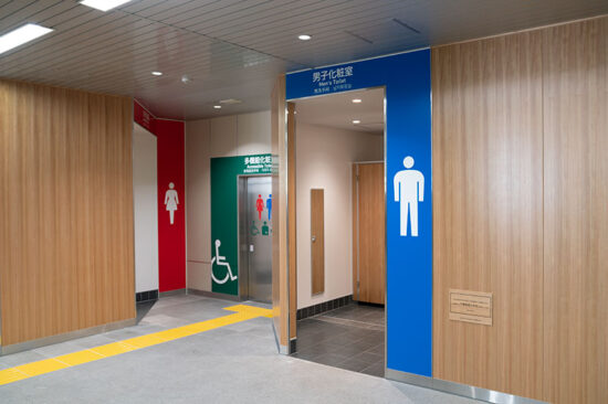 施工後の新鎌ヶ谷駅旅客トイレ