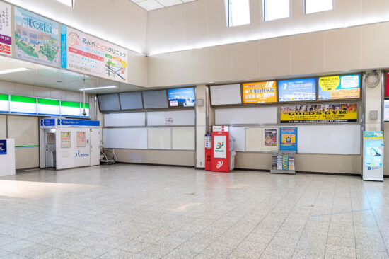 店舗増床予定地（電照広告移転前）（2024.12.01）