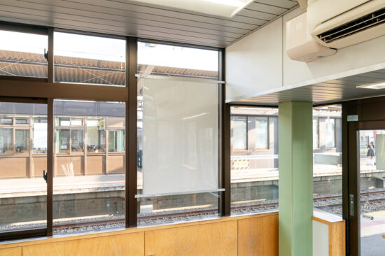 新鎌ヶ谷駅上りホーム待合室ポスター広告枠（2025.08.23）