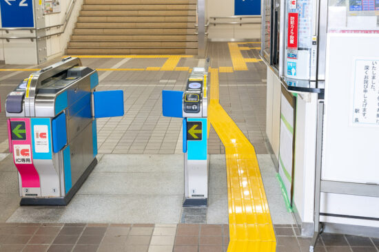 工事後の拡幅通路とゲート撤去後の有人通路（2025.09.06）