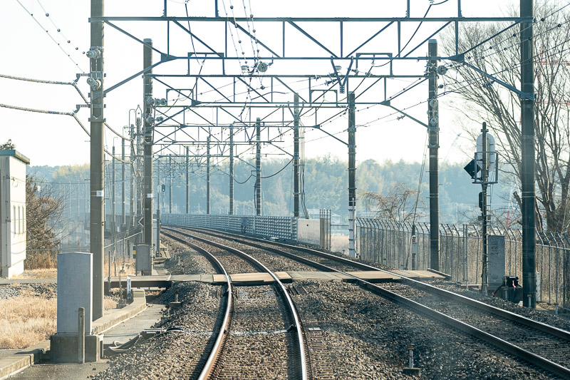 ATS切替標が撤去されコンクリート柱のみが残った小室駅終点方XT境界(2026.02.14)